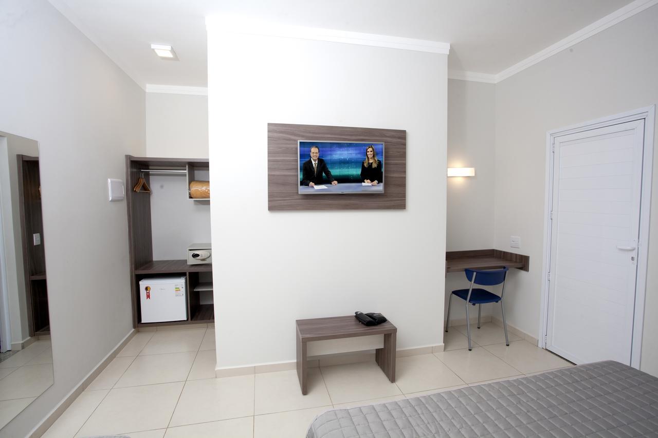 Standard Suite,1457950792:JPEG
